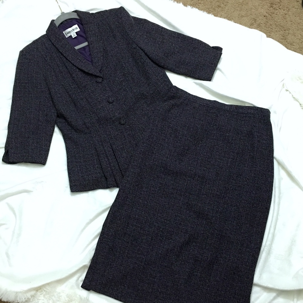 Vintage Purple 2 Piece Tweed Skirt Suit & Jacket